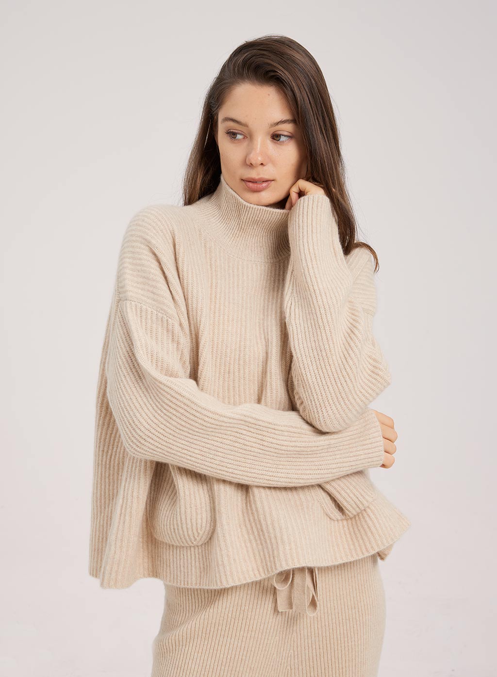 Loose Turtleneck Cashmere Sweater
